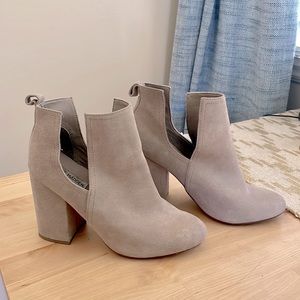 Steve Madden - Gray Drop side Booties Size 8.5